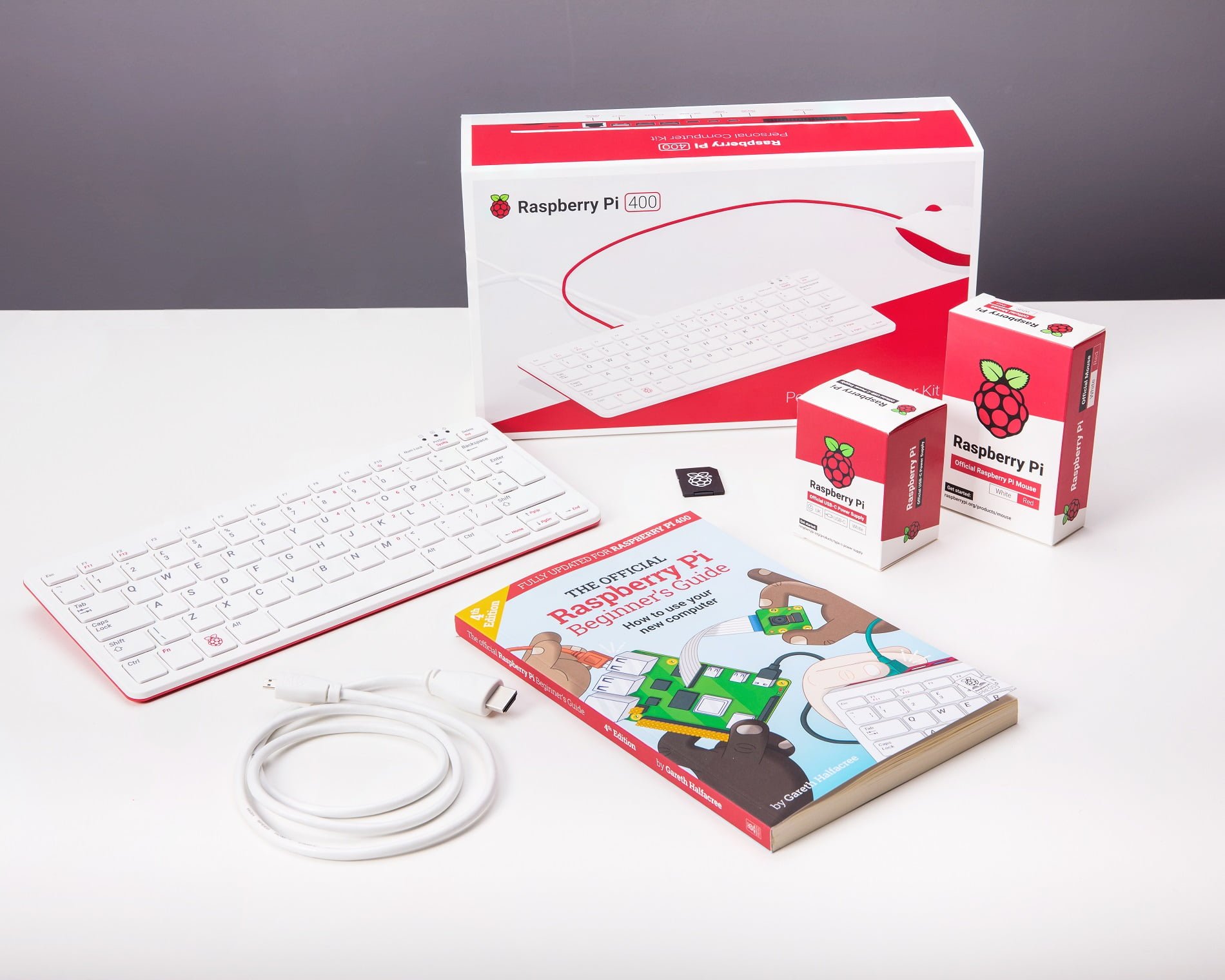 Offisiell Raspberry Pi 400 Kit Finsk (SE tastatur, UK+SE bok)